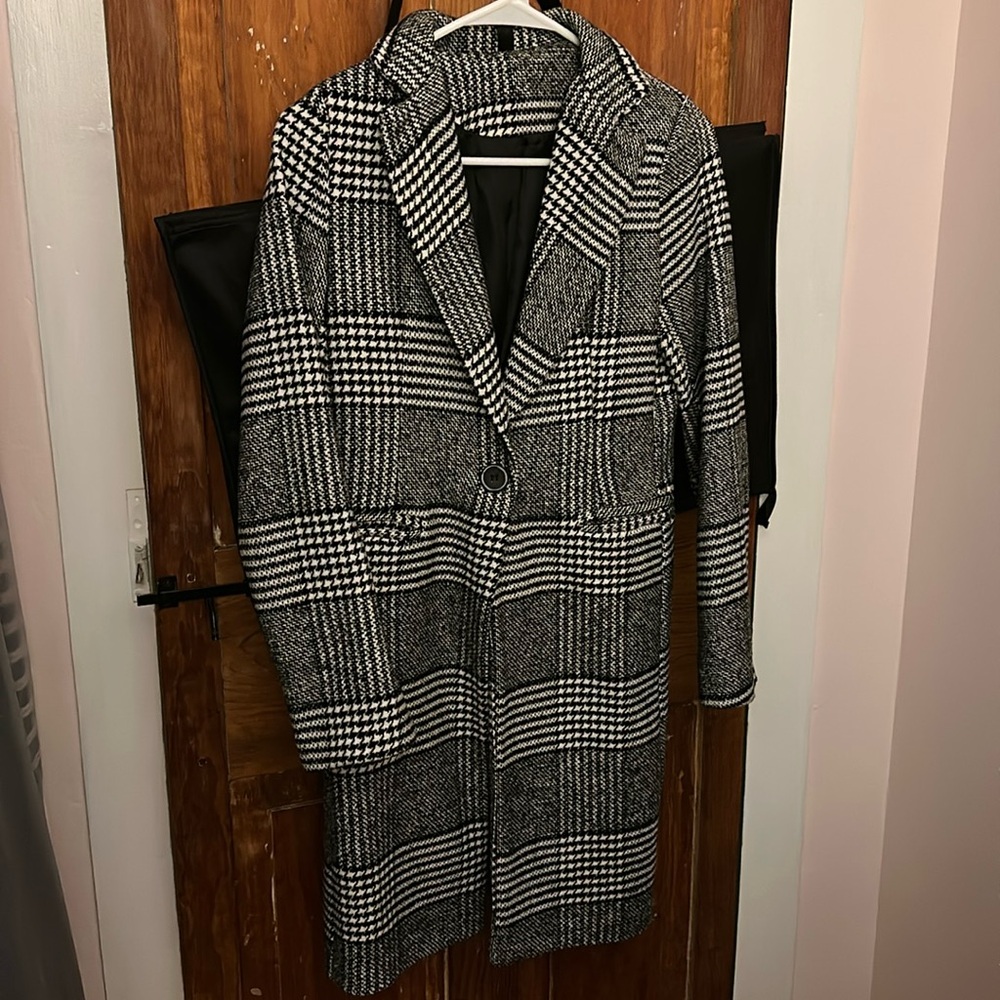 Stylish and professional coat! Size small